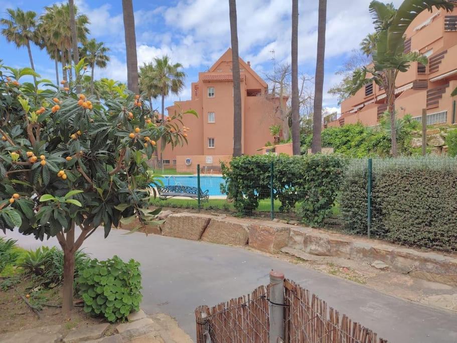 Apartamento Con Piscina Касарес Экстерьер фото
